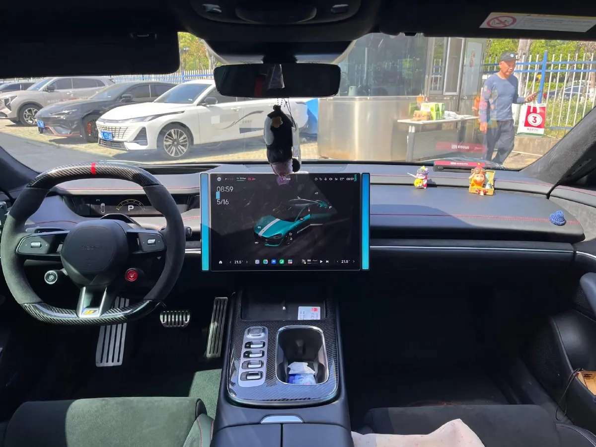 2025 MI SU7 Ultra BEV 93.7KWH,autocango,china used car exporter,china ev exporter,chinese used car exporter,chinese used ev exporter