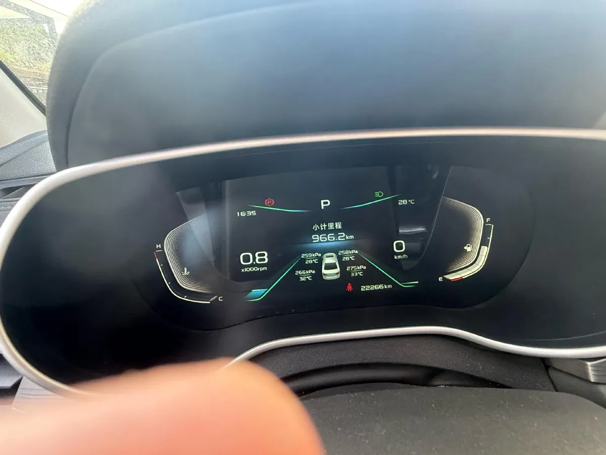 2021 BaoJun 530 1.5T 147HP L4 CVT,autocango,china used car exporter,china ev exporter,chinese used car exporter,chinese used ev exporter