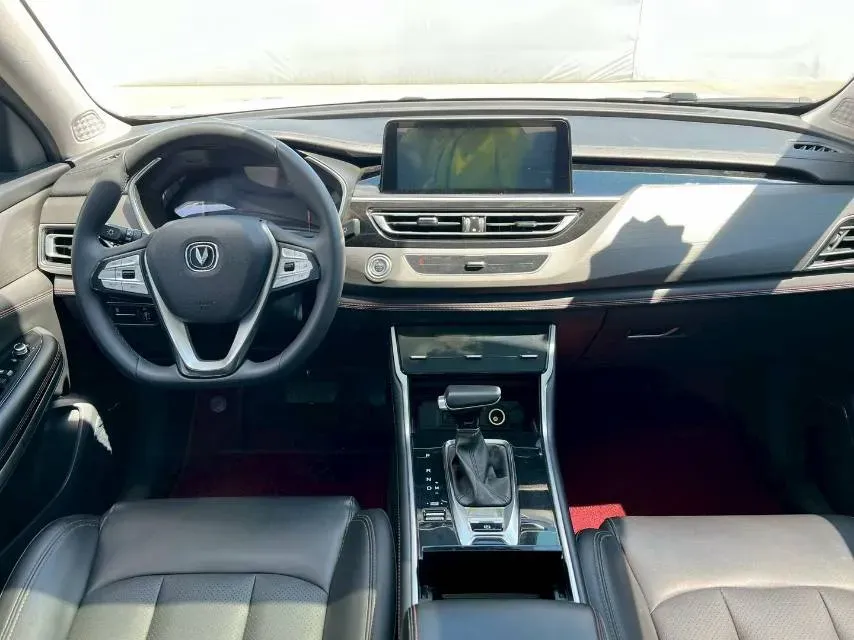 2021 ChangAn CS75 1.5T 178HP L4 7DCT,autocango,china used car exporter,china ev exporter,chinese used car exporter,chinese used ev exporter