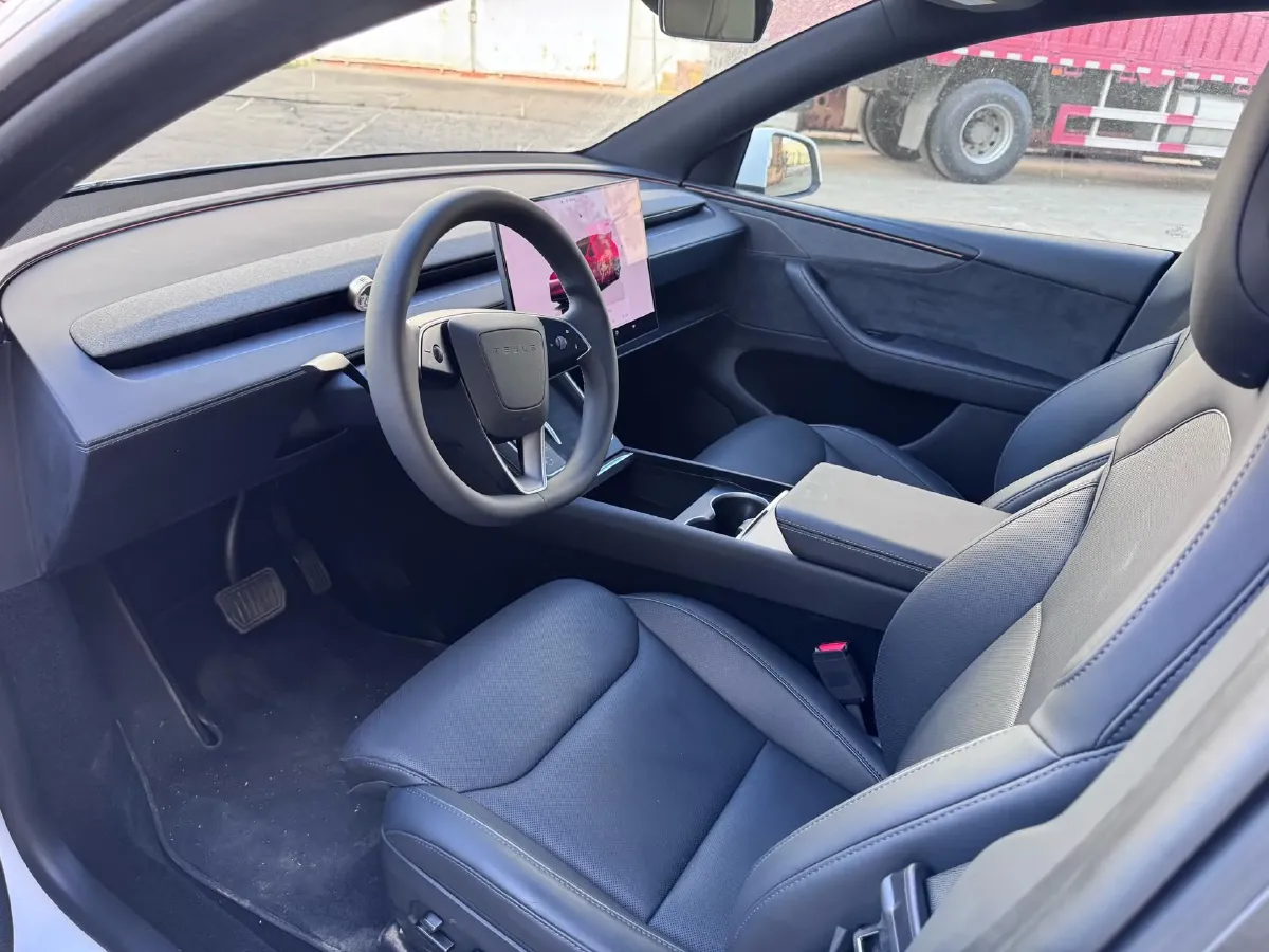 2025 Tesla Model Y L BEV,autocango,china used car exporter,china ev exporter,chinese used car exporter,chinese used ev exporter