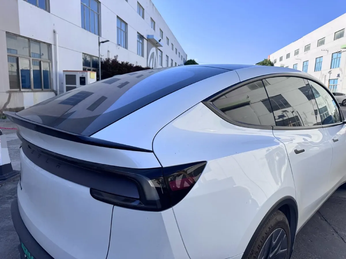 2025 Tesla Model Y L BEV,autocango,china used car exporter,china ev exporter,chinese used car exporter,chinese used ev exporter