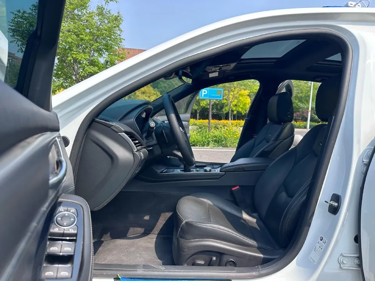 2021 Cadillac CT5 2.0T 237HP L4 10AT,autocango,china used car exporter,china ev exporter,chinese used car exporter,chinese used ev exporter