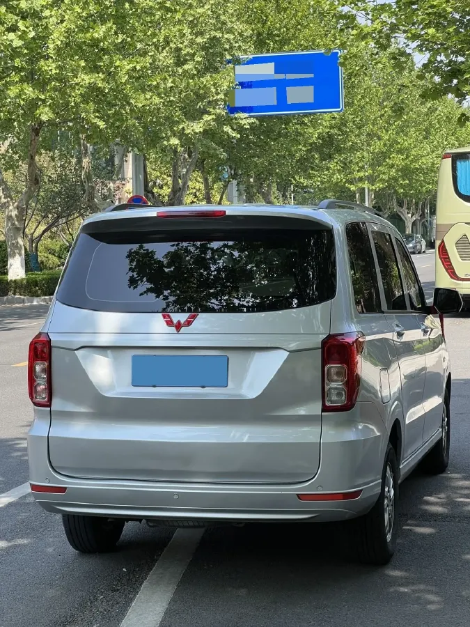 2021 WuLing RongGuang New Truck 1.5L 99HP L4 5MT,autocango,china used car exporter,china ev exporter,chinese used car exporter,chinese used ev exporter