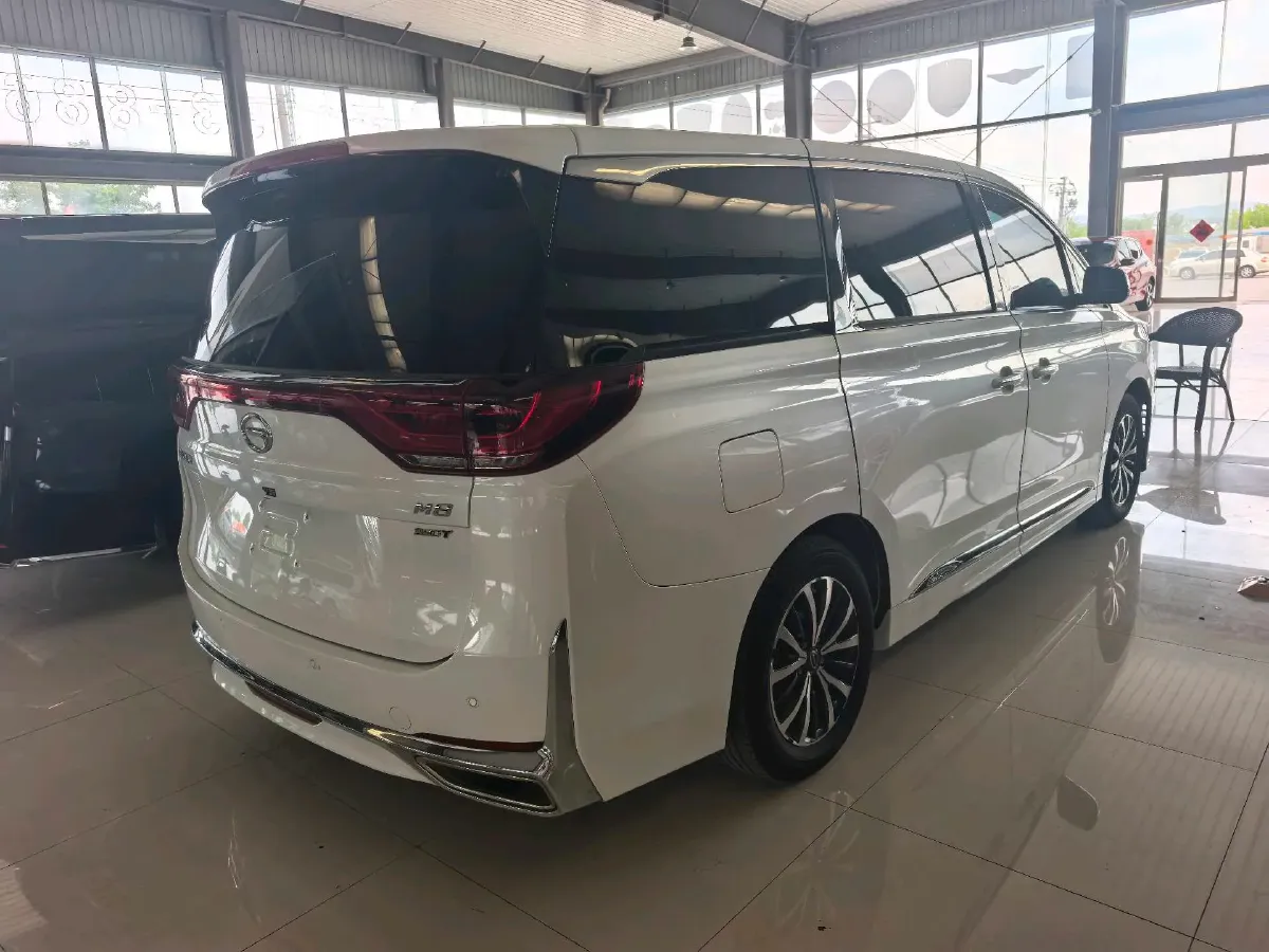 2021 GAC Trumpchi M8 2.0T 252HP L4 8AT,autocango,china used car exporter,china ev exporter,chinese used car exporter,chinese used ev exporter