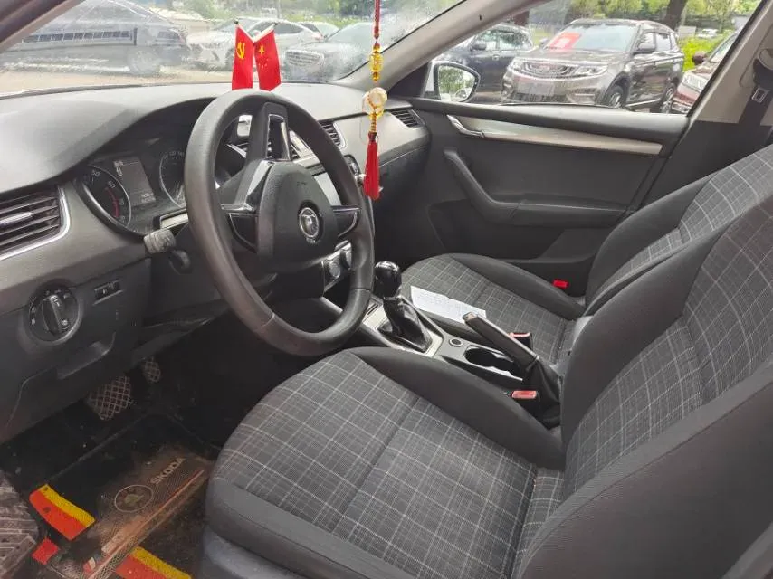 2018 Skoda Octavia 1.6L 110HP L4 6AT,autocango,china used car exporter,china ev exporter,chinese used car exporter,chinese used ev exporter