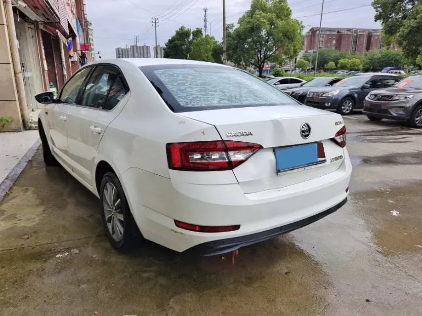 2018 Skoda Octavia 1.6L 110HP L4 6AT,autocango,china used car exporter,china ev exporter,chinese used car exporter,chinese used ev exporter