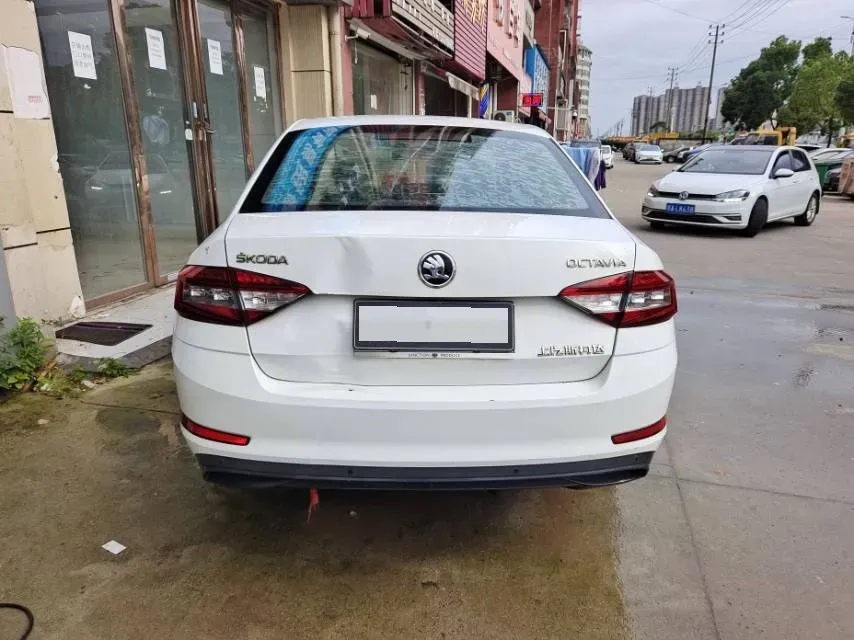 2018 Skoda Octavia 1.6L 110HP L4 6AT,autocango,china used car exporter,china ev exporter,chinese used car exporter,chinese used ev exporter