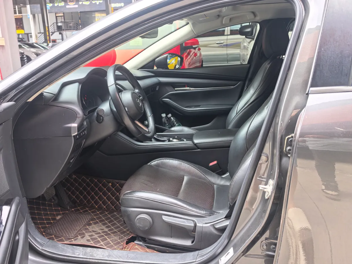 2021 Mazda 3 Axela 2.0L 158HP L4 6AT,autocango,china used car exporter,china ev exporter,chinese used car exporter,chinese used ev exporter