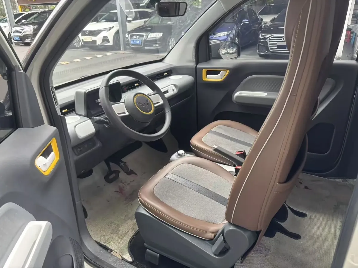 2022 WuLing HongGuang MINI EV BEV 26.5KWH,autocango,china used car exporter,china ev exporter,chinese used car exporter,chinese used ev exporter