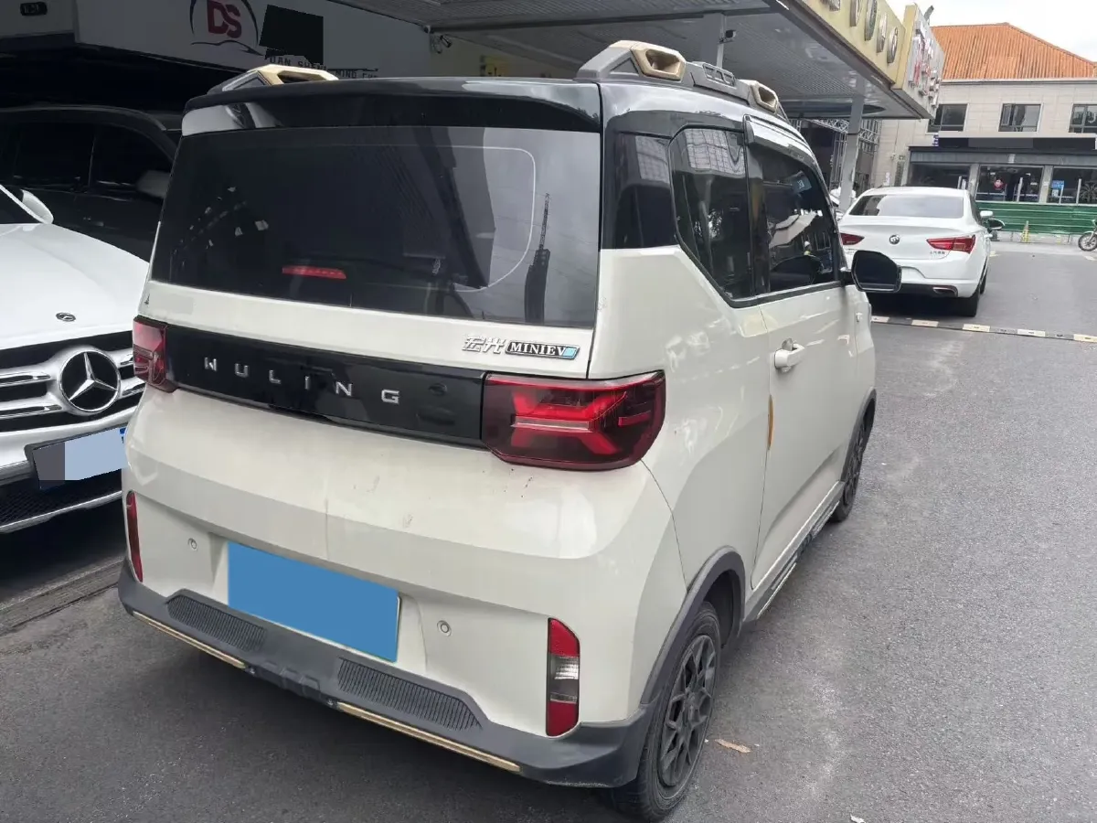 2022 WuLing HongGuang MINI EV BEV 26.5KWH,autocango,china used car exporter,china ev exporter,chinese used car exporter,chinese used ev exporter