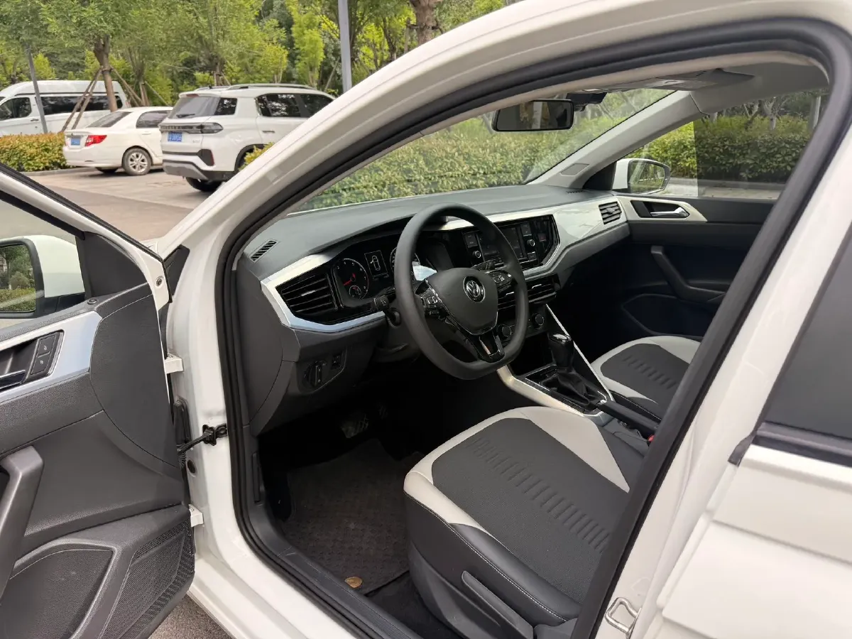 2019 Volkswagen Polo 1.5L 113HP L4 6AT,autocango,china used car exporter,china ev exporter,chinese used car exporter,chinese used ev exporter