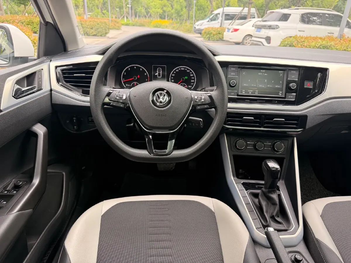 2019 Volkswagen Polo 1.5L 113HP L4 6AT,autocango,china used car exporter,china ev exporter,chinese used car exporter,chinese used ev exporter