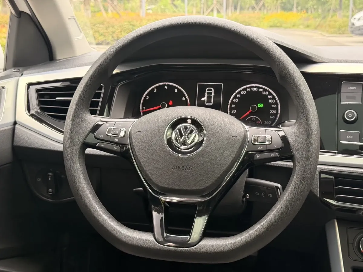 2019 Volkswagen Polo 1.5L 113HP L4 6AT,autocango,china used car exporter,china ev exporter,chinese used car exporter,chinese used ev exporter