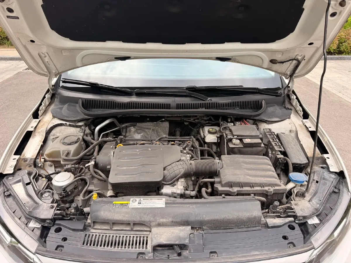 2019 Volkswagen Polo 1.5L 113HP L4 6AT,autocango,china used car exporter,china ev exporter,chinese used car exporter,chinese used ev exporter