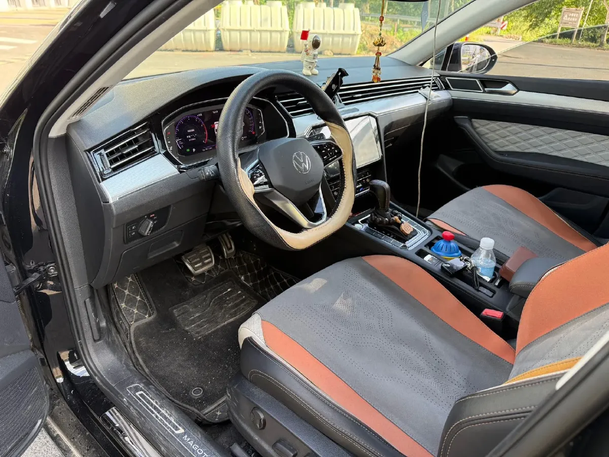 2023 Volkswagen Magotan 2.0T 186HP L4 7DCT,autocango,china used car exporter,china ev exporter,chinese used car exporter,chinese used ev exporter