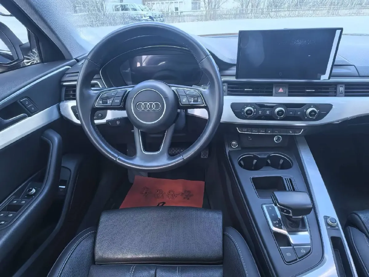 2022 Audi A4L 2.0T 190HP L4 7DCT,autocango,china used car exporter,china ev exporter,chinese used car exporter,chinese used ev exporter