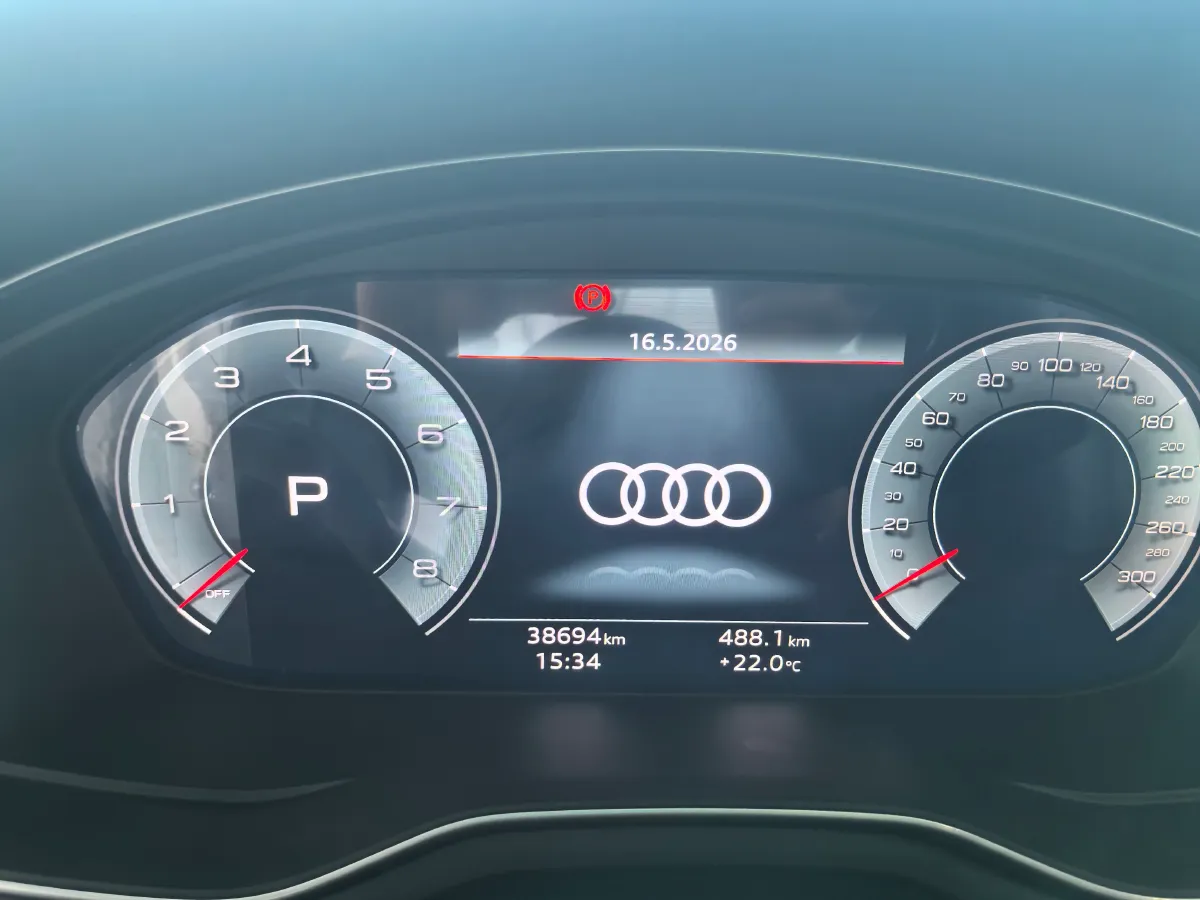2022 Audi A4L 2.0T 190HP L4 7DCT,autocango,china used car exporter,china ev exporter,chinese used car exporter,chinese used ev exporter