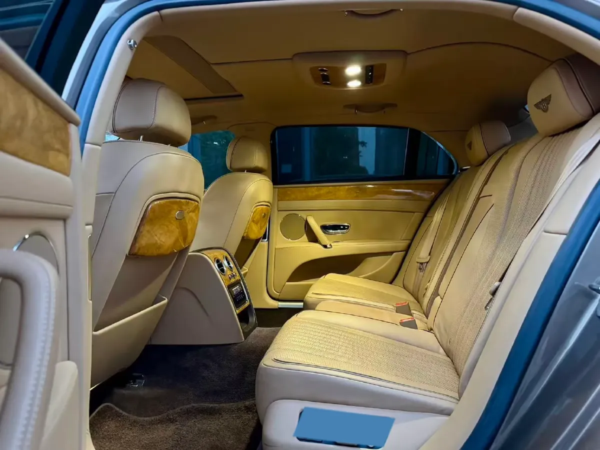 2017 Bentley Flying Spur 4.0T 507HP V8 8AT,autocango,china used car exporter,china ev exporter,chinese used car exporter,chinese used ev exporter
