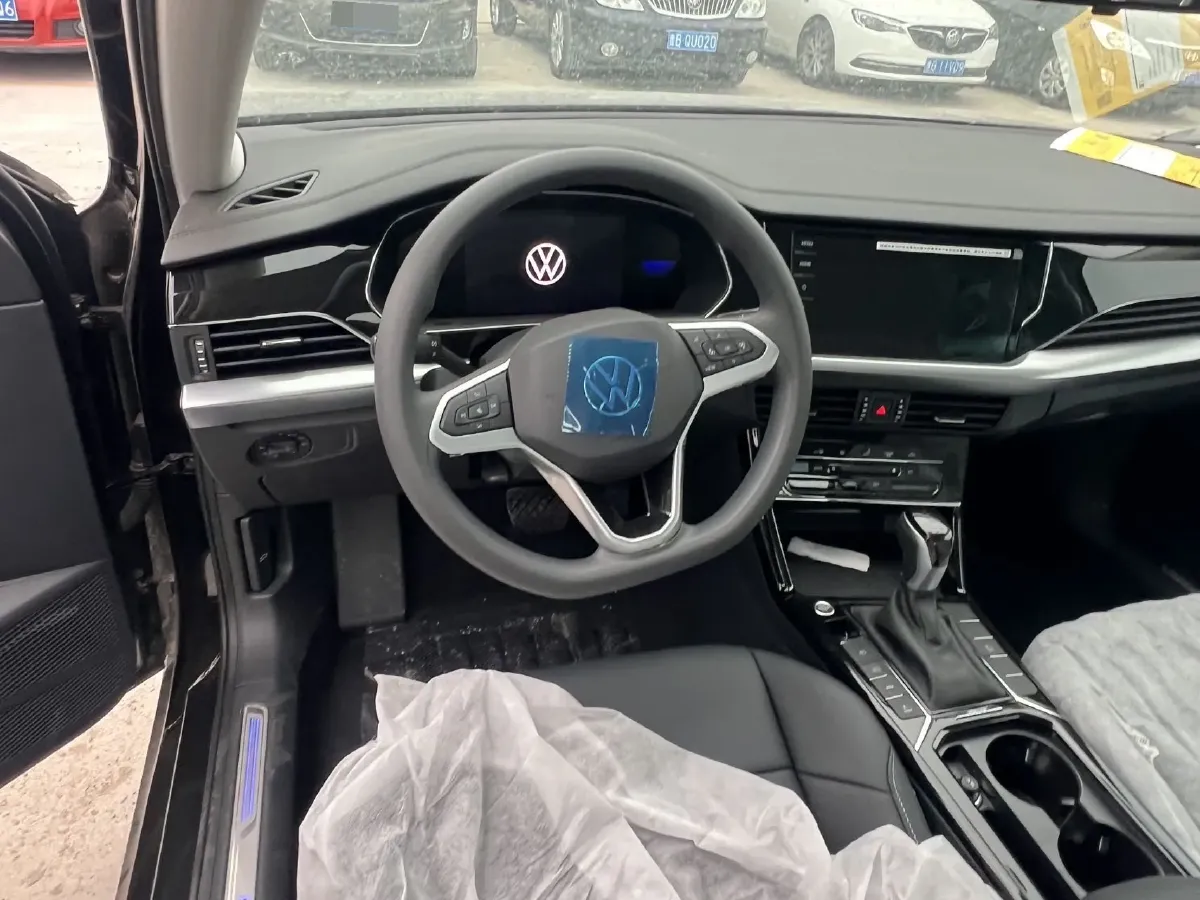 2025 Volkswagen Passat 1.4T 150HP L4 6DCT PHEV,autocango,china used car exporter,china ev exporter,chinese used car exporter,chinese used ev exporter