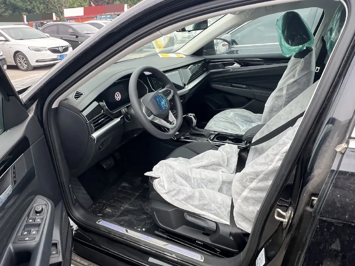 2025 Volkswagen Passat 1.4T 150HP L4 6DCT PHEV,autocango,china used car exporter,china ev exporter,chinese used car exporter,chinese used ev exporter