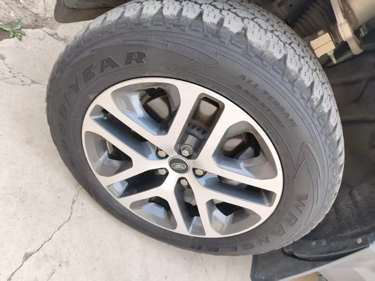 2024 Land Rover Defender 3.0T 400HP L6 8AT,autocango,china used car exporter,china ev exporter,chinese used car exporter,chinese used ev exporter