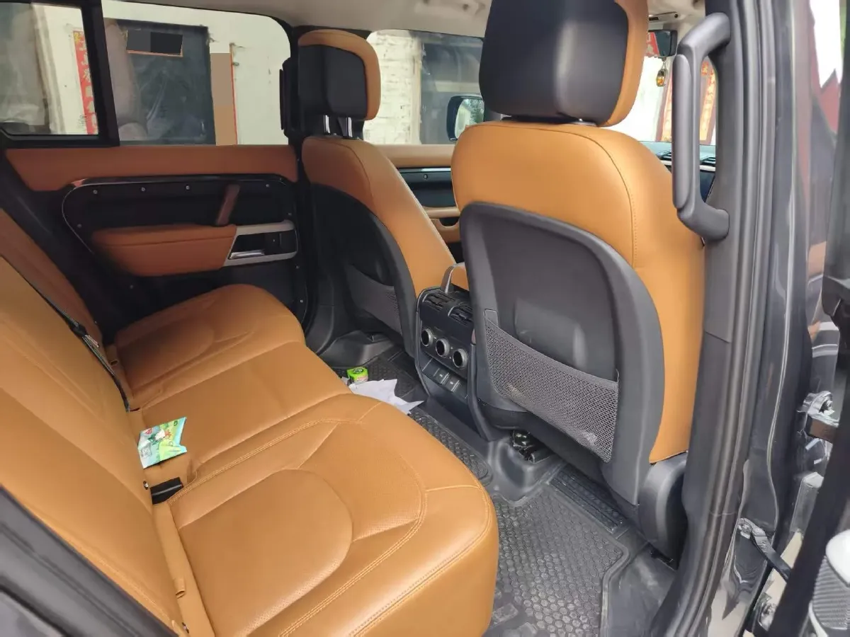 2024 Land Rover Defender 3.0T 400HP L6 8AT,autocango,china used car exporter,china ev exporter,chinese used car exporter,chinese used ev exporter