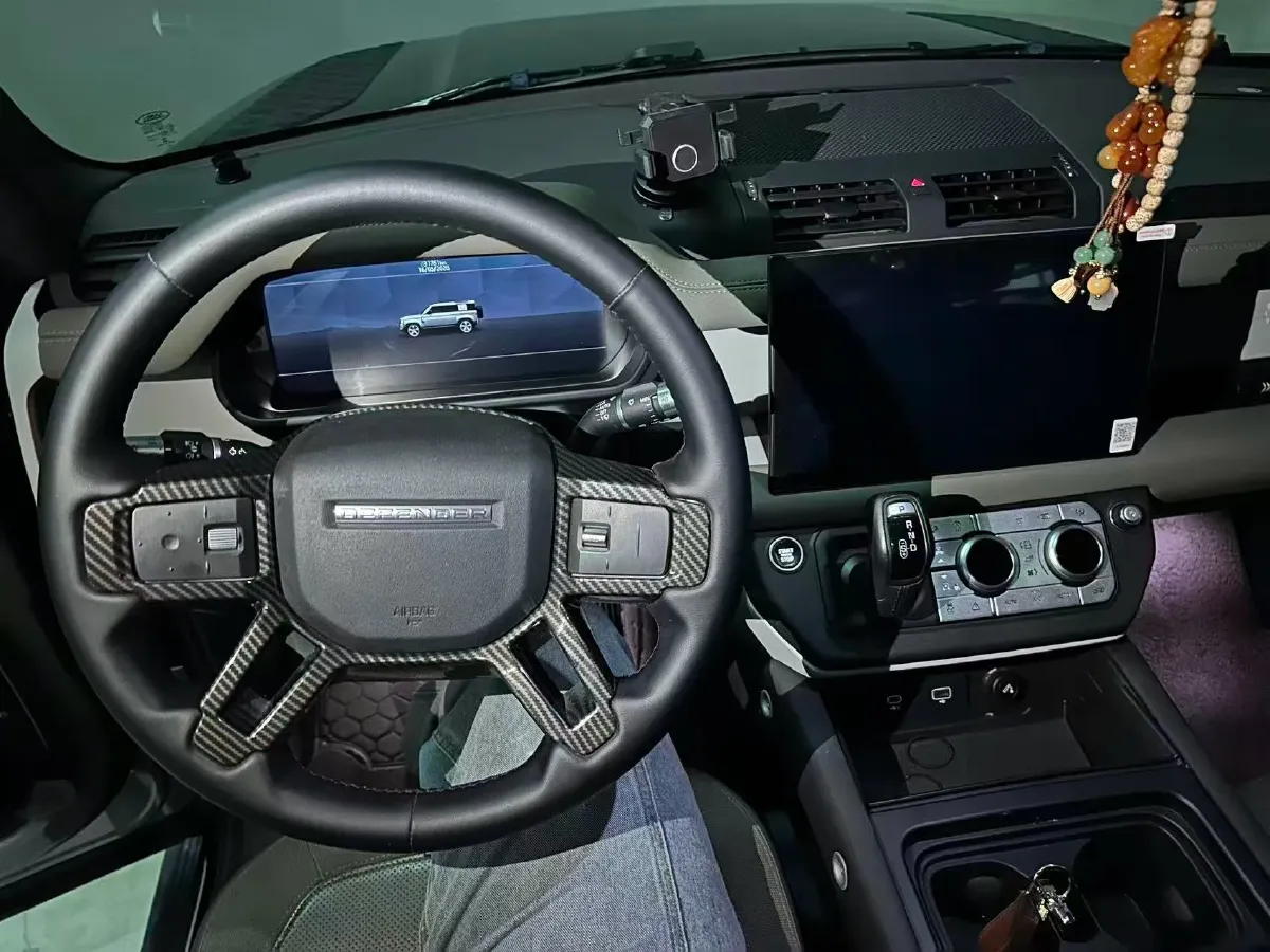 2020 Land Rover Defender 3.0T 400HP L6 8AT,autocango,china used car exporter,china ev exporter,chinese used car exporter,chinese used ev exporter