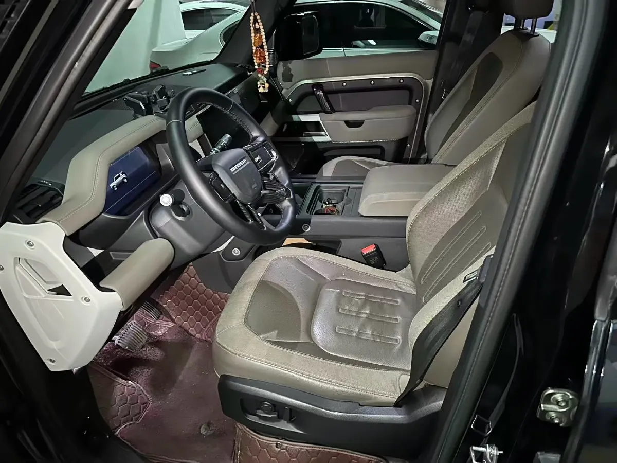 2020 Land Rover Defender 3.0T 400HP L6 8AT,autocango,china used car exporter,china ev exporter,chinese used car exporter,chinese used ev exporter