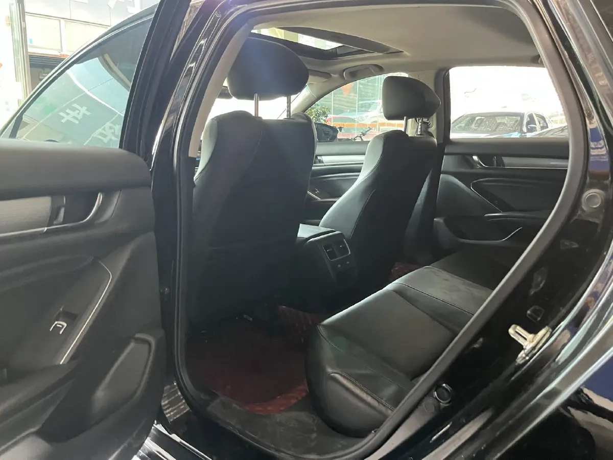 2022 Honda Accord 1.5T 194HP L4 CVT,autocango,china used car exporter,china ev exporter,chinese used car exporter,chinese used ev exporter
