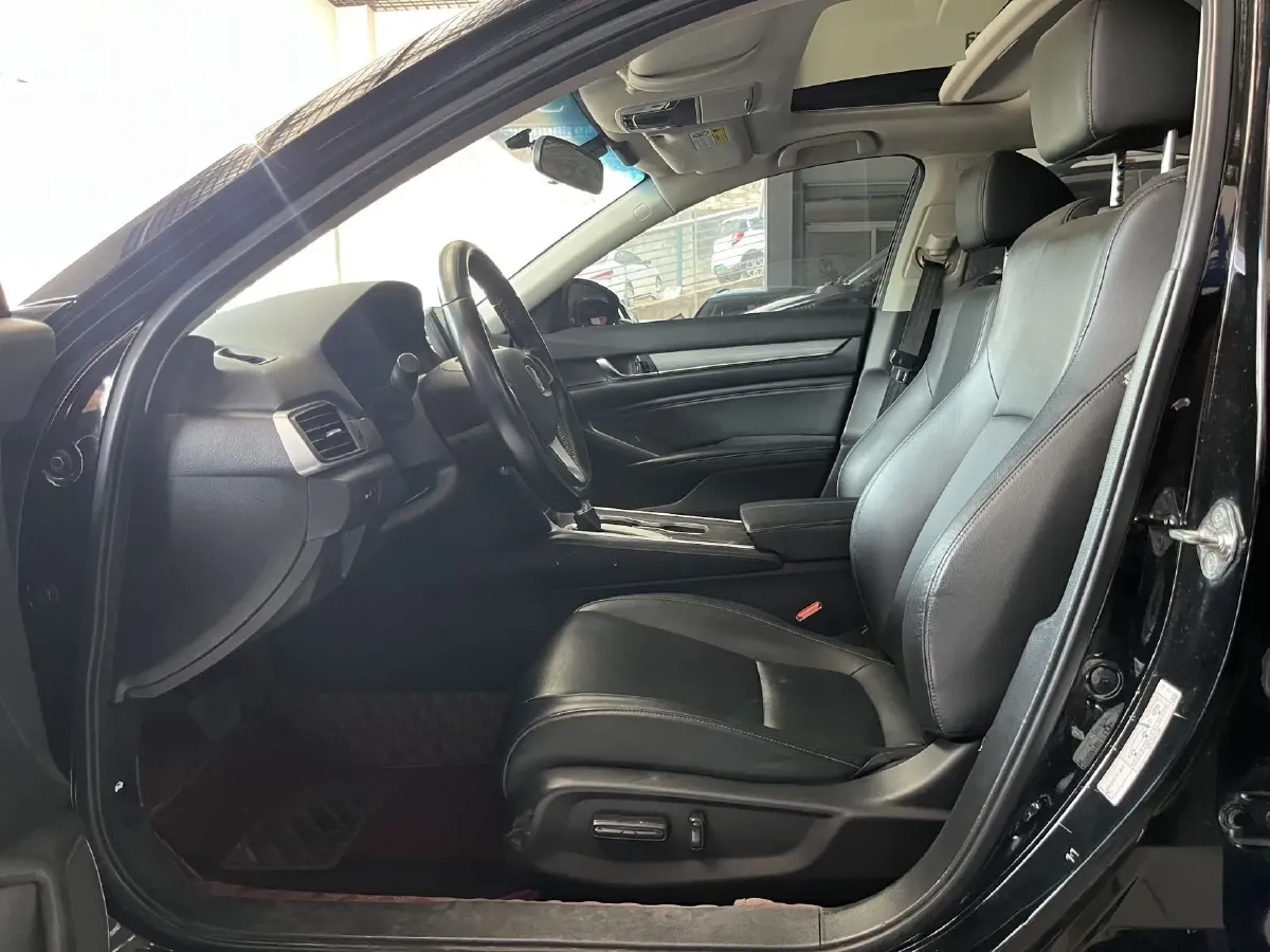 2022 Honda Accord 1.5T 194HP L4 CVT,autocango,china used car exporter,china ev exporter,chinese used car exporter,chinese used ev exporter
