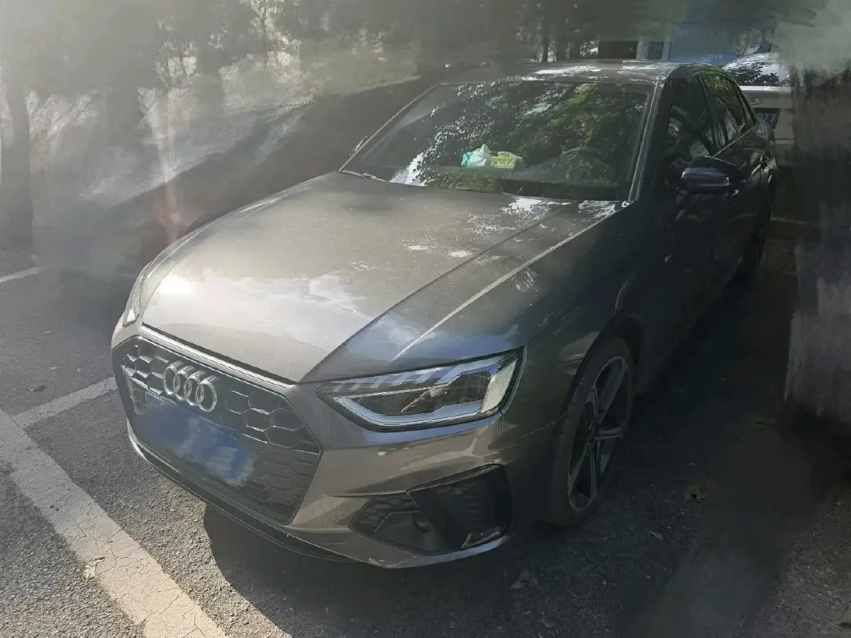 2024 Audi A4L 2.0T 190HP L4 7DCT,autocango,china used car exporter,china ev exporter,chinese used car exporter,chinese used ev exporter