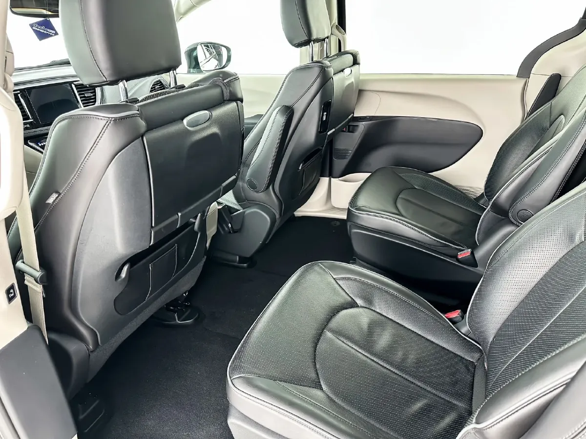 2018 Chrysler Pacifica 3.6L 245HP V6 E-CVT PHEV 16KWH,autocango,china used car exporter,china ev exporter,chinese used car exporter,chinese used ev exporter