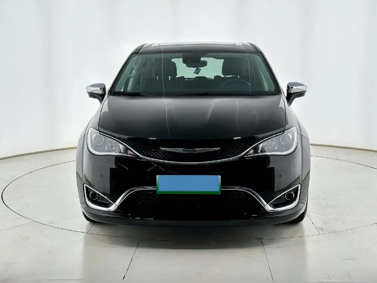 2018 Chrysler Pacifica 3.6L 245HP V6 E-CVT PHEV 16KWH,autocango,china used car exporter,china ev exporter,chinese used car exporter,chinese used ev exporter