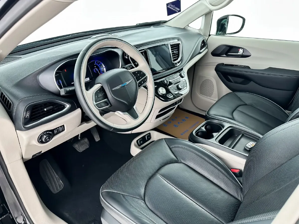 2018 Chrysler Pacifica 3.6L 245HP V6 E-CVT PHEV 16KWH,autocango,china used car exporter,china ev exporter,chinese used car exporter,chinese used ev exporter