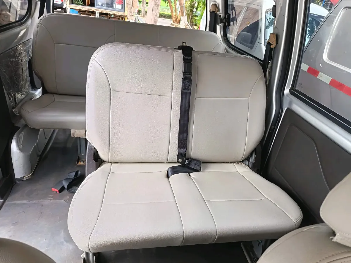 2019 WuLing HongGuang V 1.5L 99HP L4 6MT,autocango,china used car exporter,china ev exporter,chinese used car exporter,chinese used ev exporter