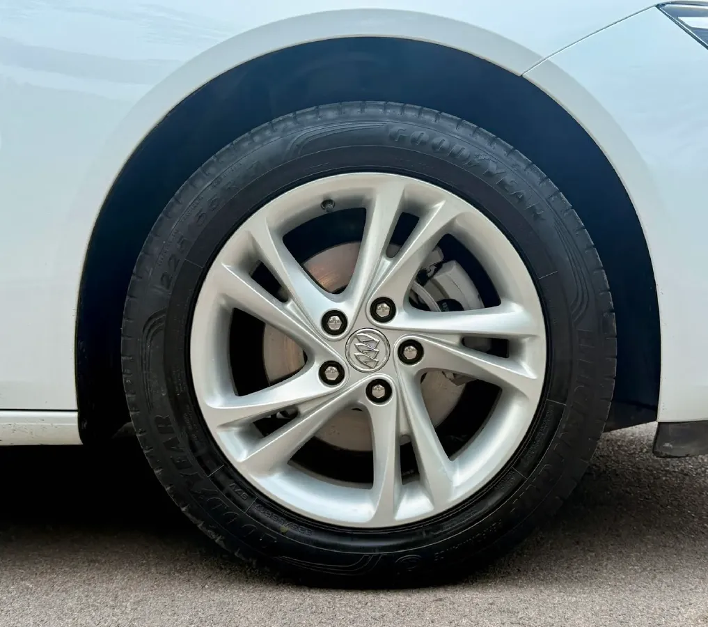 2022 Buick Regal 1.5T 169HP L4 9AT,autocango,china used car exporter,china ev exporter,chinese used car exporter,chinese used ev exporter