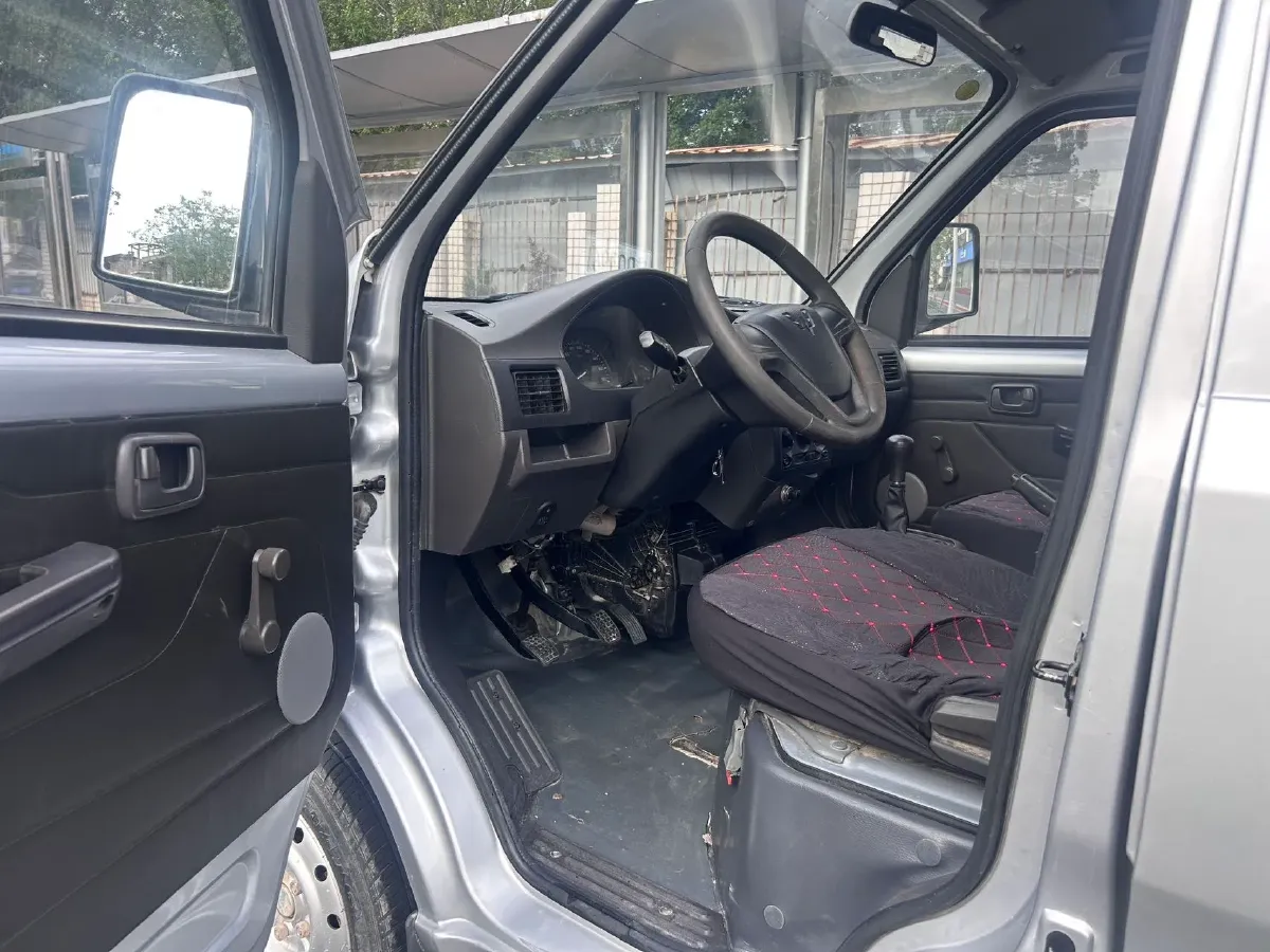 2021 ChangAn KuaYue New Leopard T5 1.6L 122HP L4 5MT,autocango,china used car exporter,china ev exporter,chinese used car exporter,chinese used ev exporter