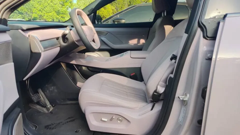 2024 ONVO L60 BEV 60KWH,autocango,china used car exporter,china ev exporter,chinese used car exporter,chinese used ev exporter