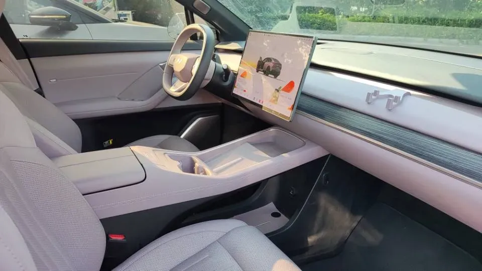 2024 ONVO L60 BEV 60KWH,autocango,china used car exporter,china ev exporter,chinese used car exporter,chinese used ev exporter