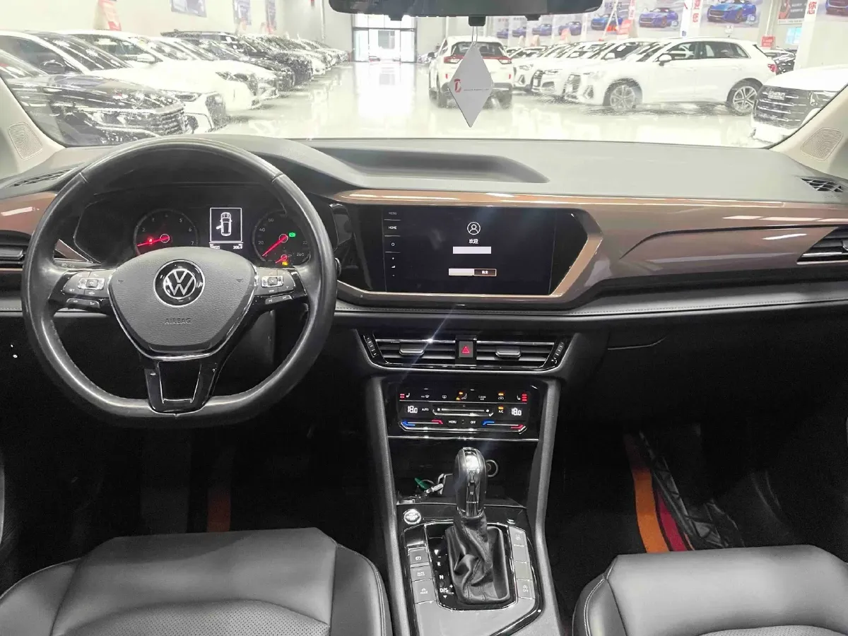 2021 Volkswagen Tharu 1.4T 150HP L4 7DCT,autocango,china used car exporter,china ev exporter,chinese used car exporter,chinese used ev exporter