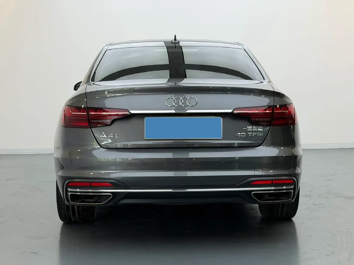 2022 Audi A4L 2.0T 190HP L4 7DCT,autocango,china used car exporter,china ev exporter,chinese used car exporter,chinese used ev exporter