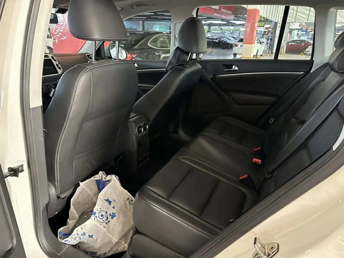2017 Haval H9 2.0T 190HP L4 8AT,autocango,china used car exporter,china ev exporter,chinese used car exporter,chinese used ev exporter