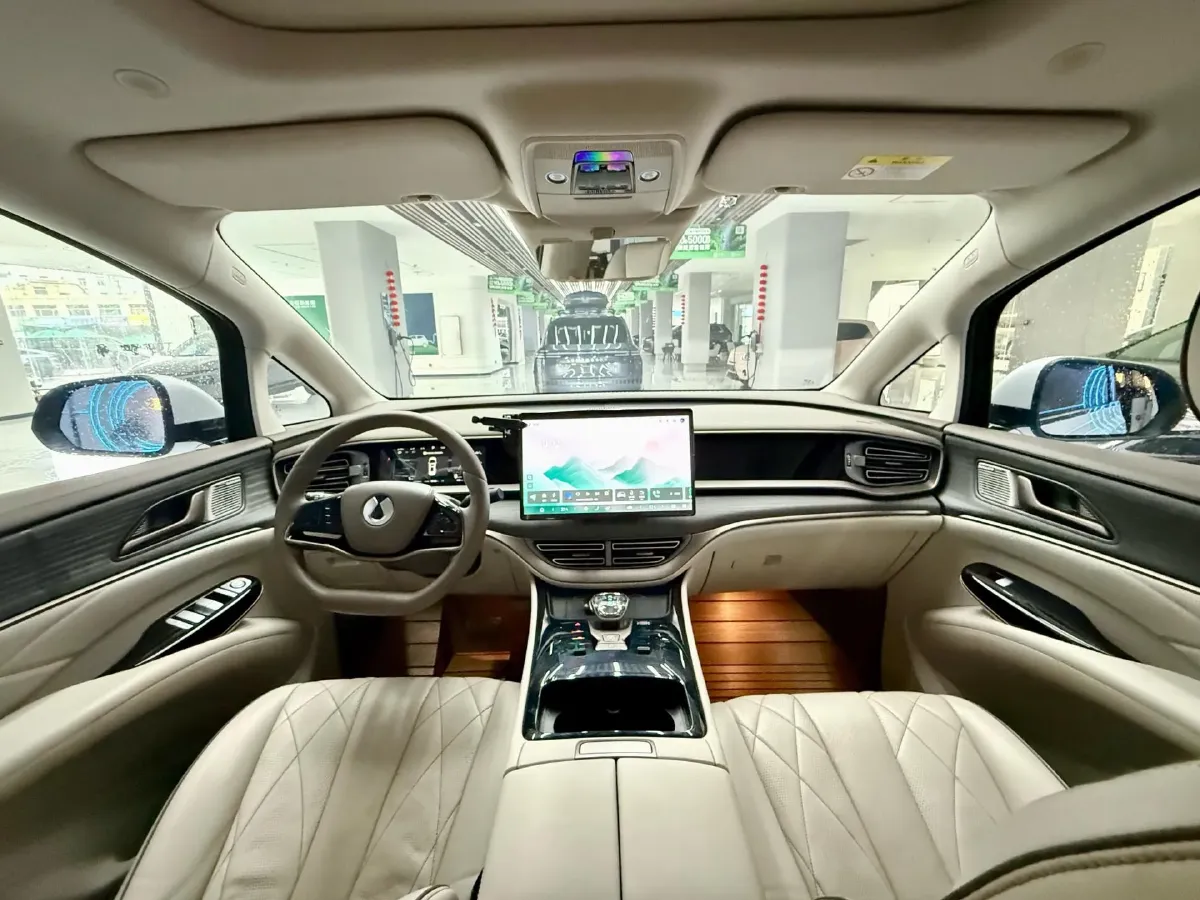 2022 Mercedes-Benz GLC Class 2.0T 197HP L4 9AT,autocango,china used car exporter,china ev exporter,chinese used car exporter,chinese used ev exporter