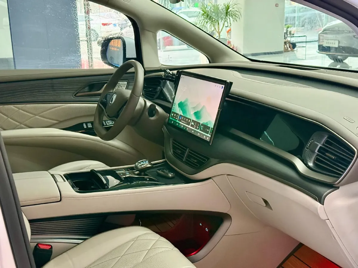 2022 Mercedes-Benz GLC Class 2.0T 197HP L4 9AT,autocango,china used car exporter,china ev exporter,chinese used car exporter,chinese used ev exporter