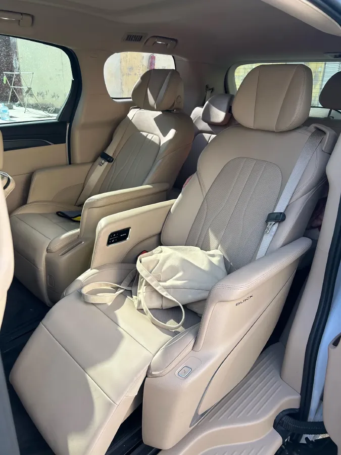 2025 Buick GL8 1.5T 180HP L4 2DHT PHEV,autocango,china used car exporter,china ev exporter,chinese used car exporter,chinese used ev exporter