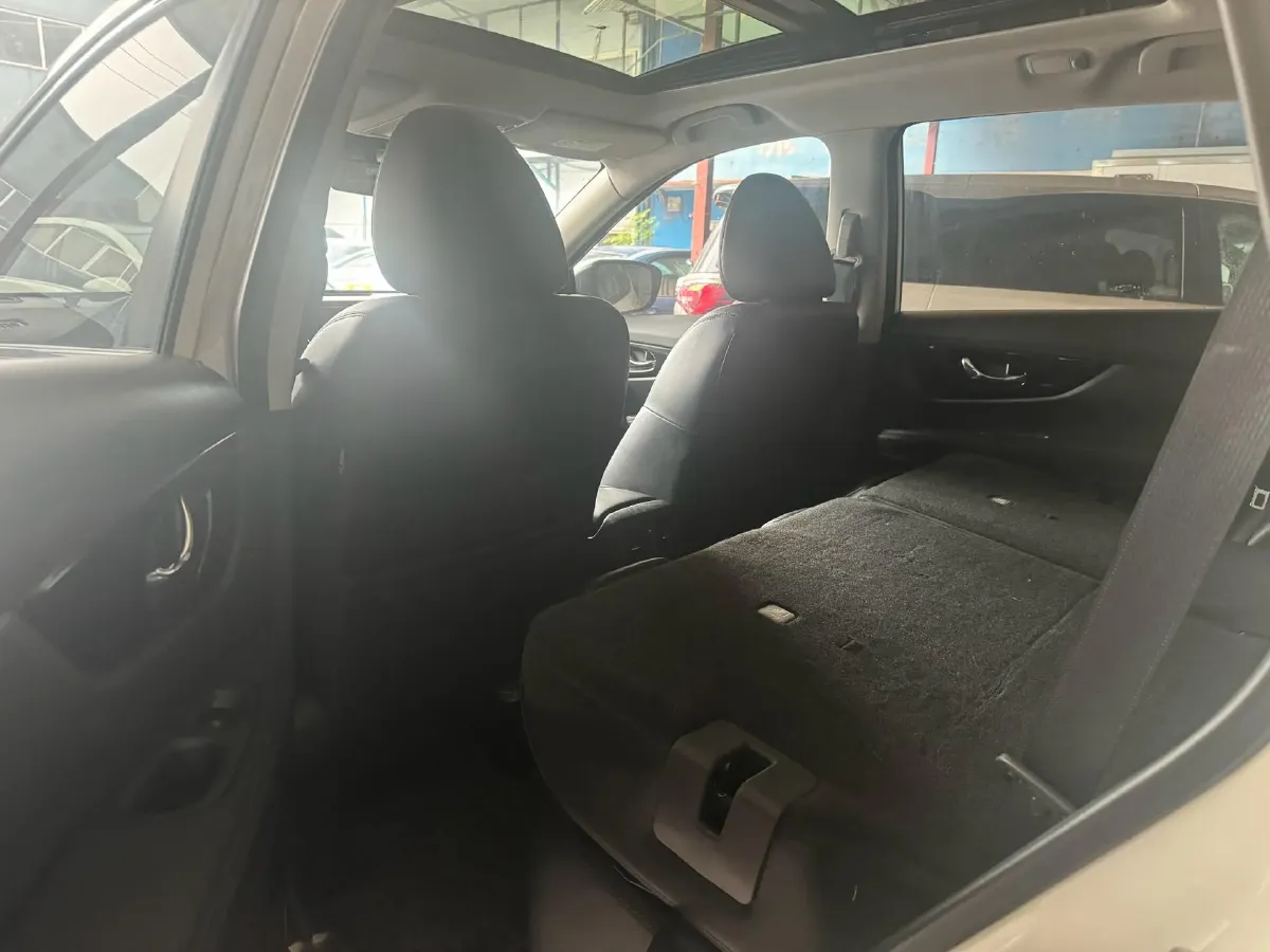2021 Nissan X-Trail 2.0L 151HP L4 CVT,autocango,china used car exporter,china ev exporter,chinese used car exporter,chinese used ev exporter