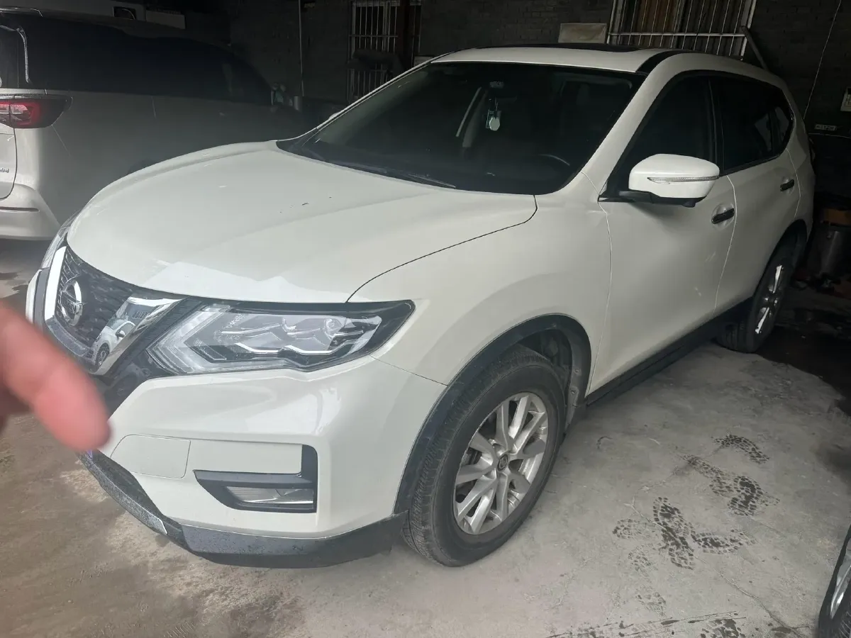 2021 Nissan X-Trail 2.0L 151HP L4 CVT,autocango,china used car exporter,china ev exporter,chinese used car exporter,chinese used ev exporter