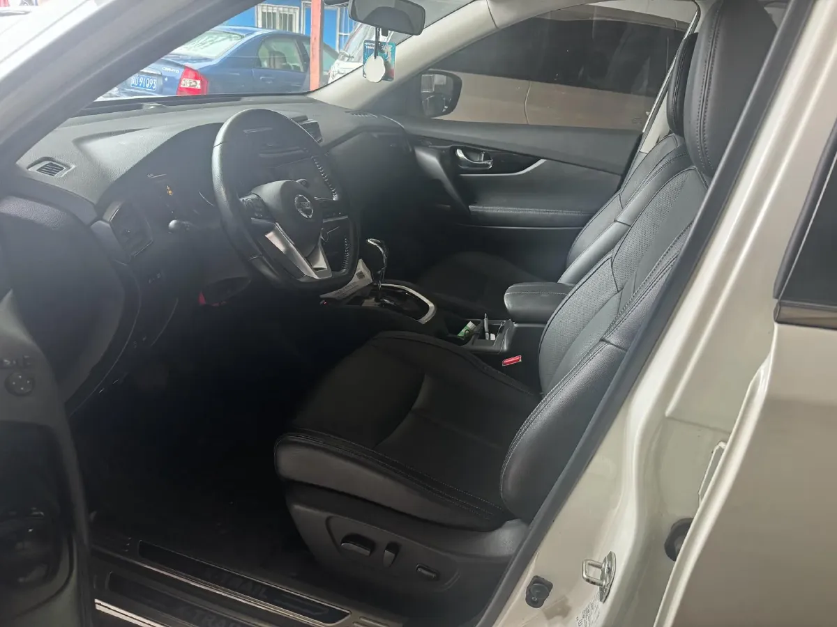 2021 Nissan X-Trail 2.0L 151HP L4 CVT,autocango,china used car exporter,china ev exporter,chinese used car exporter,chinese used ev exporter