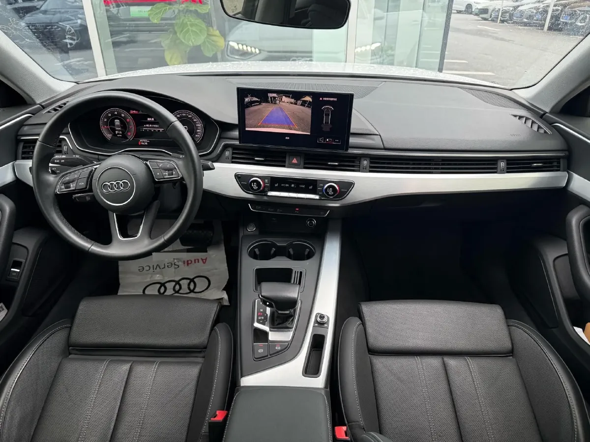 2023 Audi A4L 2.0T 190HP L4 7DCT,autocango,china used car exporter,china ev exporter,chinese used car exporter,chinese used ev exporter