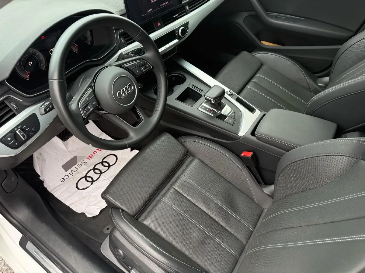 2023 Audi A4L 2.0T 190HP L4 7DCT,autocango,china used car exporter,china ev exporter,chinese used car exporter,chinese used ev exporter